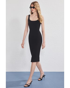 TRENDYOLMİLLA Dames Zwart Effen Midi Mouwloos Casual Bodycon Jurken
