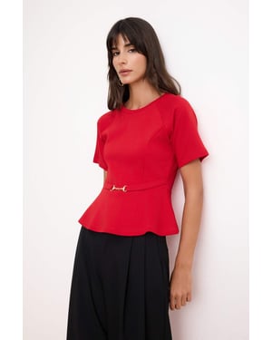 TRENDYOLMİLLA Dames Rood Effen Kort Peplum Blouses