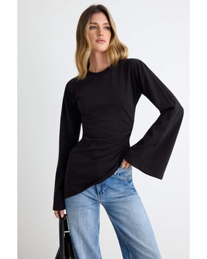 TRENDYOLMİLLA Dam Svart Enfärgad Lång Figursydd T-shirts