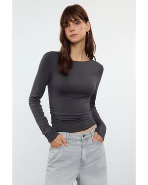 TRENDYOLMİLLA Dames Grijs Effen Lang Getailleerd Blouses