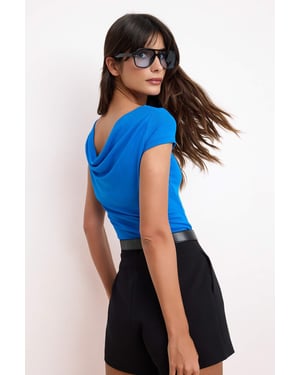 TRENDYOLMİLLA Dames Blauw Effen Kort Getailleerd Blouses