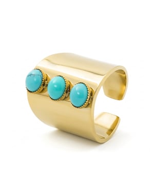 Luxenter Turquoise Ring is afgewerkt in 18 karaats geelgoud - Isum