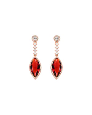 Luxenter Ruby Zirconia oorbellen afgewerkt in 18 karaat geelgoud - Musred