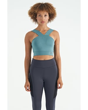 Women's Cropped Sleeveless V-neck Sports Top