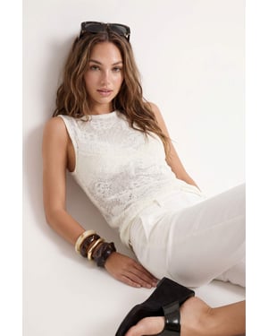 TRENDYOLMİLLA Dames Ecru Bloemen Mouwloos Getailleerd Blouses