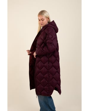 Burgundy Lightweight Water Resistant Longline Quilted Jacket