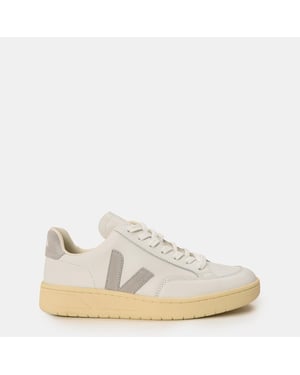 Women's VEJA V Leather Court Trainers in White/Grey