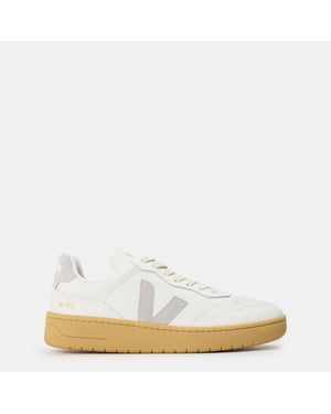 Women's VEJA Bastle Leather Court Trainers in White/Grey