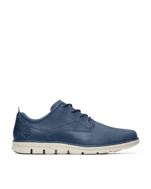 Men's Timberland Bradstreet Low Top Lace Up Sneakers in Navy