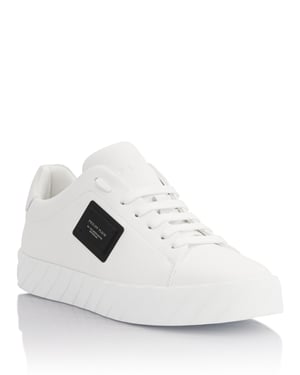 Lo-Top Sneakers Placca