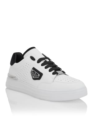 Lo-Top Sneakers