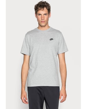 Nike Sportswear T Shirt Club in Grey