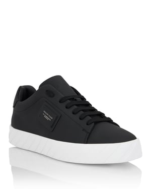Lo-Top Sneakers Placca