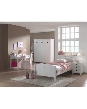 Lucevi amori bed + lattenbodem + nachtkastje + 3 deurs kleerkast + bureau -