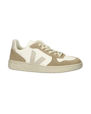 Veja V-10 leather