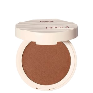 Benefit Hoola Wave Medium Deep Cream Bronzer - 9g for a Sun-Kissed Glow
