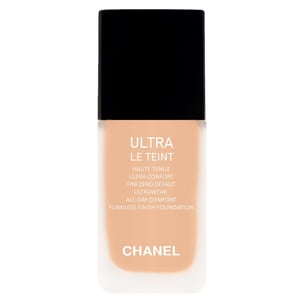 Chanel Ultra Le Teint Ultrawear Foundation - Een vlekkeloze finish die 24 uur lang blijft zitten.