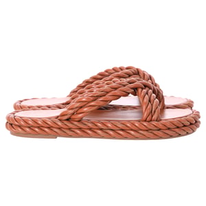 Valentino De Touw Gedraaide Band Sandalen in Bruin Leren