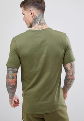 Nike Sportswear Club T-shirt voor heren in olijfgroen