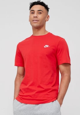 Nike Sportswear T Shirt Club in Red