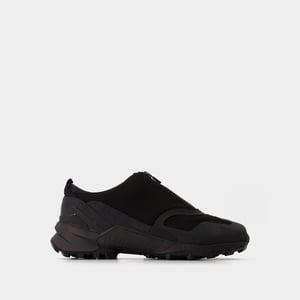 Y-3 Swift R3 Low Gtx Sneakers i svart tyg