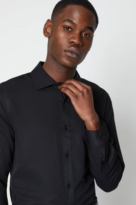 Tailored Fit Herringbone Weave Shirt