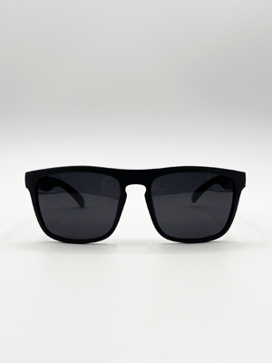 Matte Wayfarer Sunglasses in Black with Case - Polarised