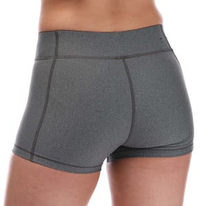 Under Armour HeatGear Mid Rise Shorts i Grå för kvinnor
