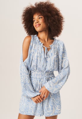 Playsuit med rynkad midja i paisleymönster
