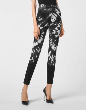 Superhög midja med tie dye-mönster