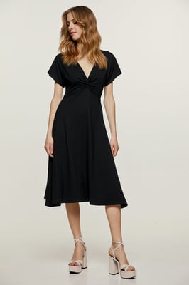 Zwarte midi-jurk met vlinderstrik