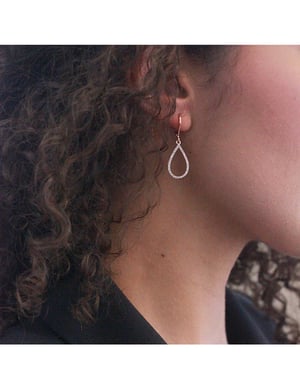 Laelia Dangling Hoop Earrings - Oostenrijks kristal