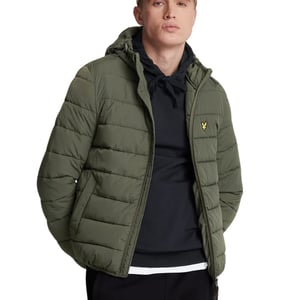 Olijfgroen pufferjack met capuchon van Lyle & Scott met logo en logo