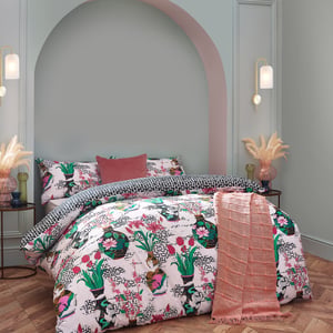 Ishiko Floral Reversible Duvet Cover Set