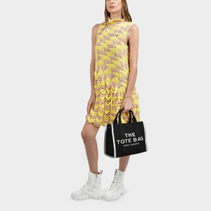 The Medium Tote Bag i svart canvas
