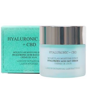 Hyaluronsyra + CBD Molekylär Moisture Surge Hyaluronsyra Dagkräm 50ml
