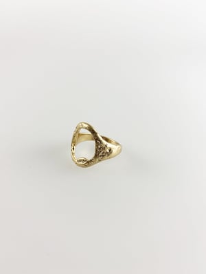 CUT OUT SIGNET RING
