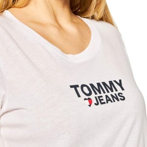 Tommy Jeans dames T-shirt met het hartlogo van het bedrijf