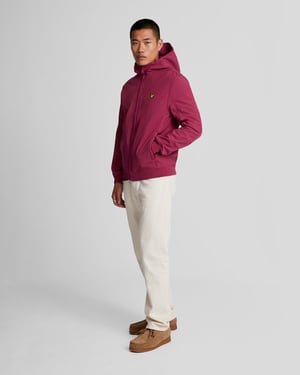 Rijk bordeauxrood softshelljack met fleece aan de achterkant van Lyle & Scott