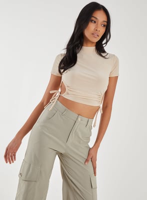 Cut Out Tide Side High Neck Crop Top
