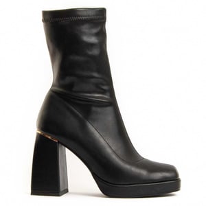 Montevita Heel Ankle Boot Kaliope In Black