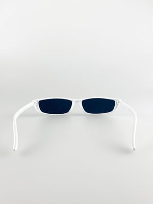 Retro Slim Cateye Sunglasses In White