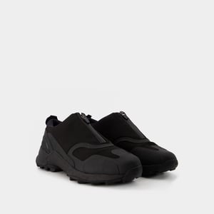 Y-3 Swift R3 Low Gtx Sneakers i svart tyg