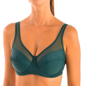 Generous 03983 women's underwire bra offers a comfortable and generous fit for greater comfort and support
