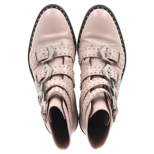 Givenchy Gespdetail Studded Enkellaarsjes in Lichtroze Leer