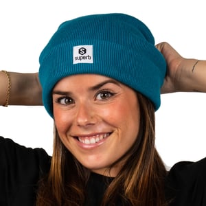 Stickad mössa med broderad logotyp för unisex SPRBG-003