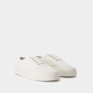 Sneakers med snörning - Maison Kitsune - Bomull - Vit