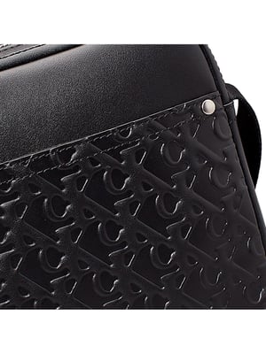 Calvin Klein tassenman verslaggever