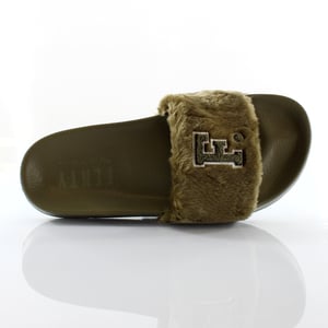Puma x Leadcat Fenty FU Fur Sliders Slip On Slide Olive 367089 01