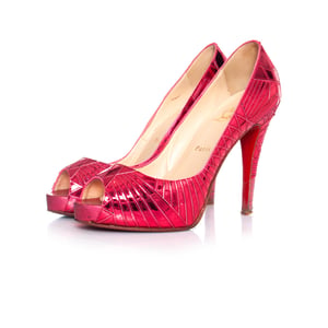 Metallic pink pump